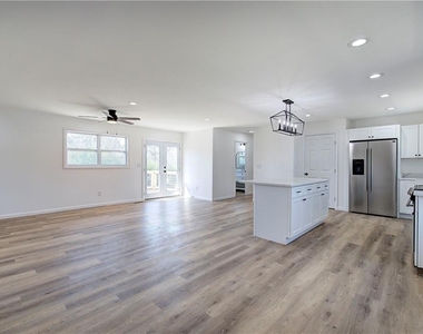 516 Baxter Road Se - Photo Thumbnail 4