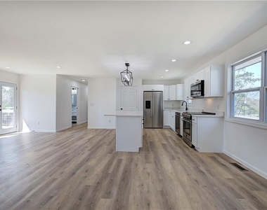 516 Baxter Road Se - Photo Thumbnail 6