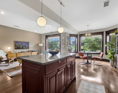 3106 W Lyndale Street - Photo Thumbnail 4