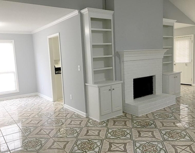 2515 Freemans Walk Drive - Photo Thumbnail 6