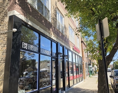 3804 W Montrose Avenue - Photo Thumbnail 1