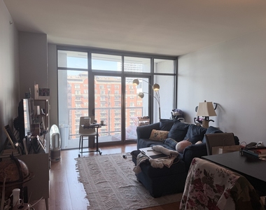 1235 S Prairie Avenue - Photo Thumbnail 2