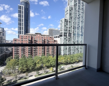 1235 S Prairie Avenue - Photo Thumbnail 26