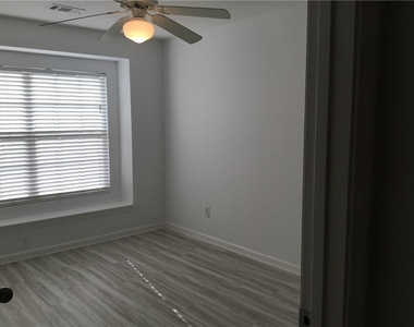 3366 Fernview Drive - Photo Thumbnail 19
