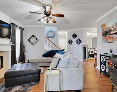 1240 Everwood Drive - Photo Thumbnail 11