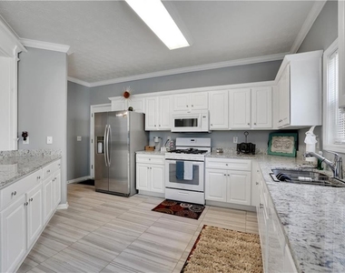 1240 Everwood Drive - Photo Thumbnail 5
