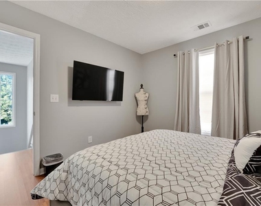 1240 Everwood Drive - Photo Thumbnail 21