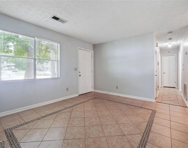 3107 Del Monico Drive - Photo Thumbnail 3