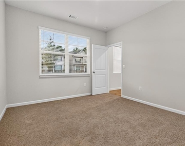 129 King Village - Photo Thumbnail 15