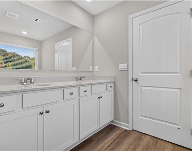 129 King Village - Photo Thumbnail 17