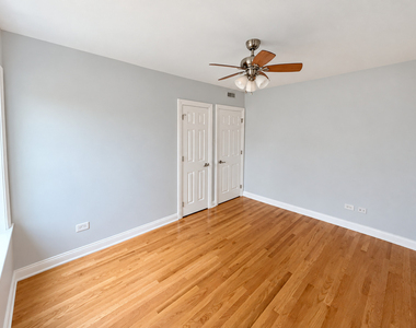 4204 N Melvina Avenue - Photo Thumbnail 4