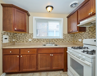2609 W Fitch Avenue - Photo Thumbnail 5