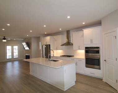 1329 Rosen Road - Photo Thumbnail 8