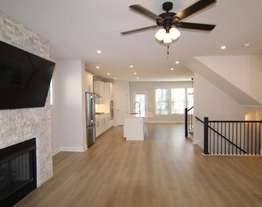 1329 Rosen Road - Photo Thumbnail 10