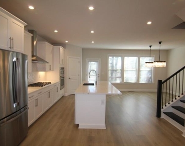 1329 Rosen Road - Photo Thumbnail 3