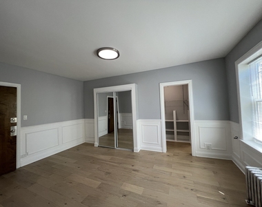 4427 N Seeley Avenue - Photo Thumbnail 3