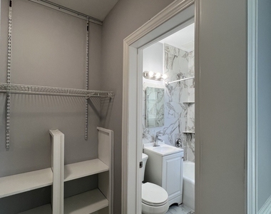 4427 N Seeley Avenue - Photo Thumbnail 9
