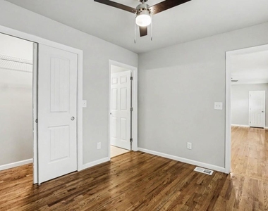 1614 Flintwood Drive Se - Photo Thumbnail 14
