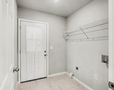 1614 Flintwood Drive Se - Photo Thumbnail 13