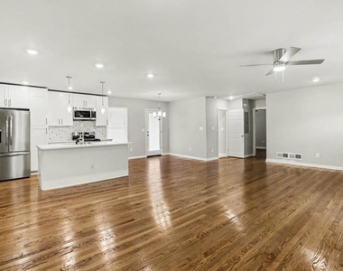 1614 Flintwood Drive Se - Photo Thumbnail 8