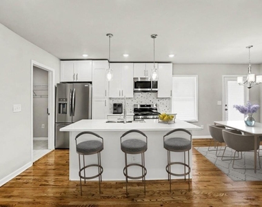 1614 Flintwood Drive Se - Photo Thumbnail 2