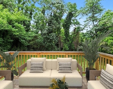 1614 Flintwood Drive Se - Photo Thumbnail 4