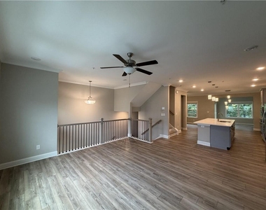 132 Boxcar Way - Photo Thumbnail 9