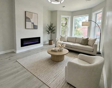 6039 S Eberhart Avenue - Photo Thumbnail 5