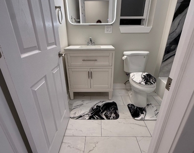 6039 S Eberhart Avenue - Photo Thumbnail 14