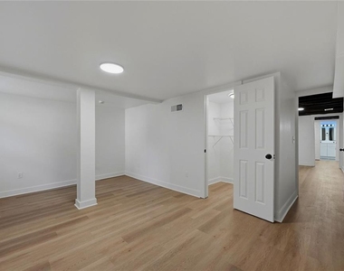 1242 Centra Villa Drive Sw - Photo Thumbnail 13
