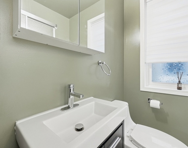 5455 N Lieb Avenue - Photo Thumbnail 7