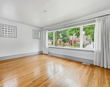5455 N Lieb Avenue - Photo Thumbnail 1
