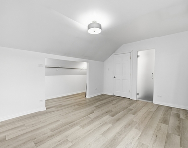 5455 N Lieb Avenue - Photo Thumbnail 11
