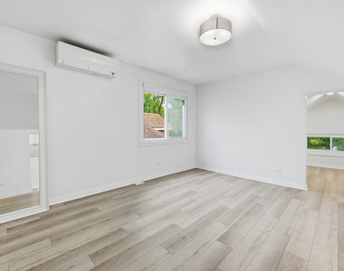 5455 N Lieb Avenue - Photo Thumbnail 12