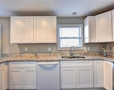 782 Kaitlyn Drive - Photo Thumbnail 18