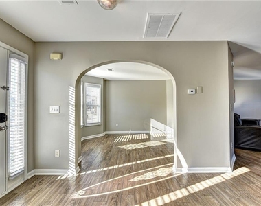 782 Kaitlyn Drive - Photo Thumbnail 6