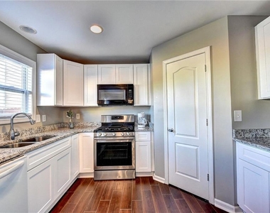 782 Kaitlyn Drive - Photo Thumbnail 17