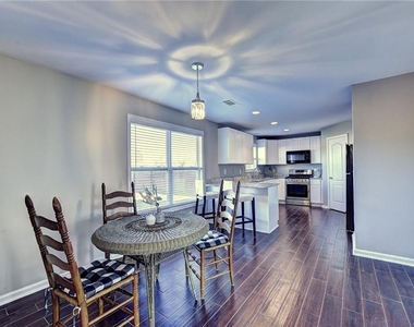 782 Kaitlyn Drive - Photo Thumbnail 13