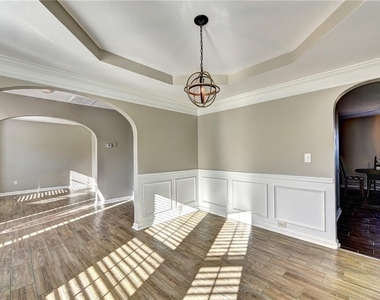 782 Kaitlyn Drive - Photo Thumbnail 4