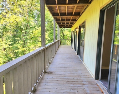 3970 Darryl Lane - Photo Thumbnail 11