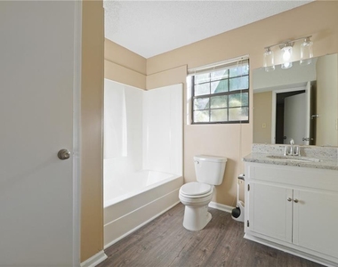 3970 Darryl Lane - Photo Thumbnail 13