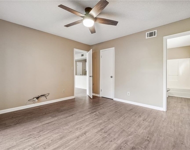 3970 Darryl Lane - Photo Thumbnail 14