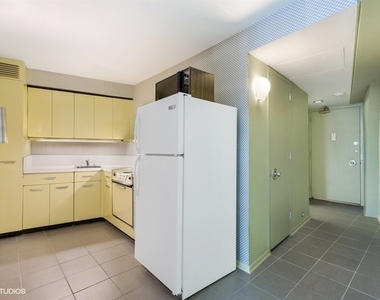 300 N State Street - Photo Thumbnail 2