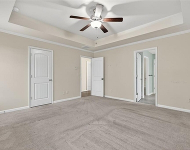 1027 Grenier Terrace - Photo Thumbnail 6