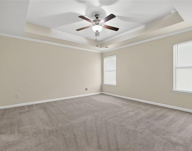 1027 Grenier Terrace - Photo Thumbnail 32