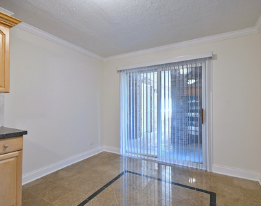 600 S York Street - Photo Thumbnail 10