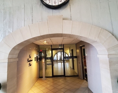 1 Renaissance Place - Photo Thumbnail 2
