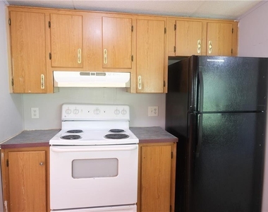 6175 Leigh Lane - Photo Thumbnail 12