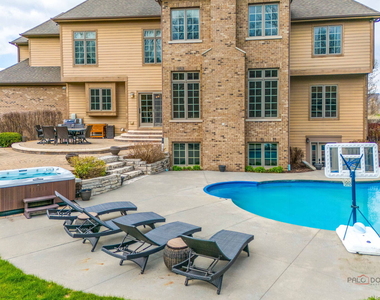 37w209 Deer Pond Court - Photo Thumbnail 4