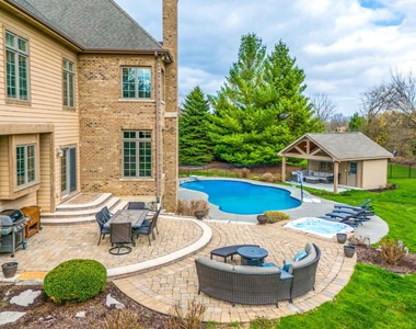 37w209 Deer Pond Court - Photo Thumbnail 3